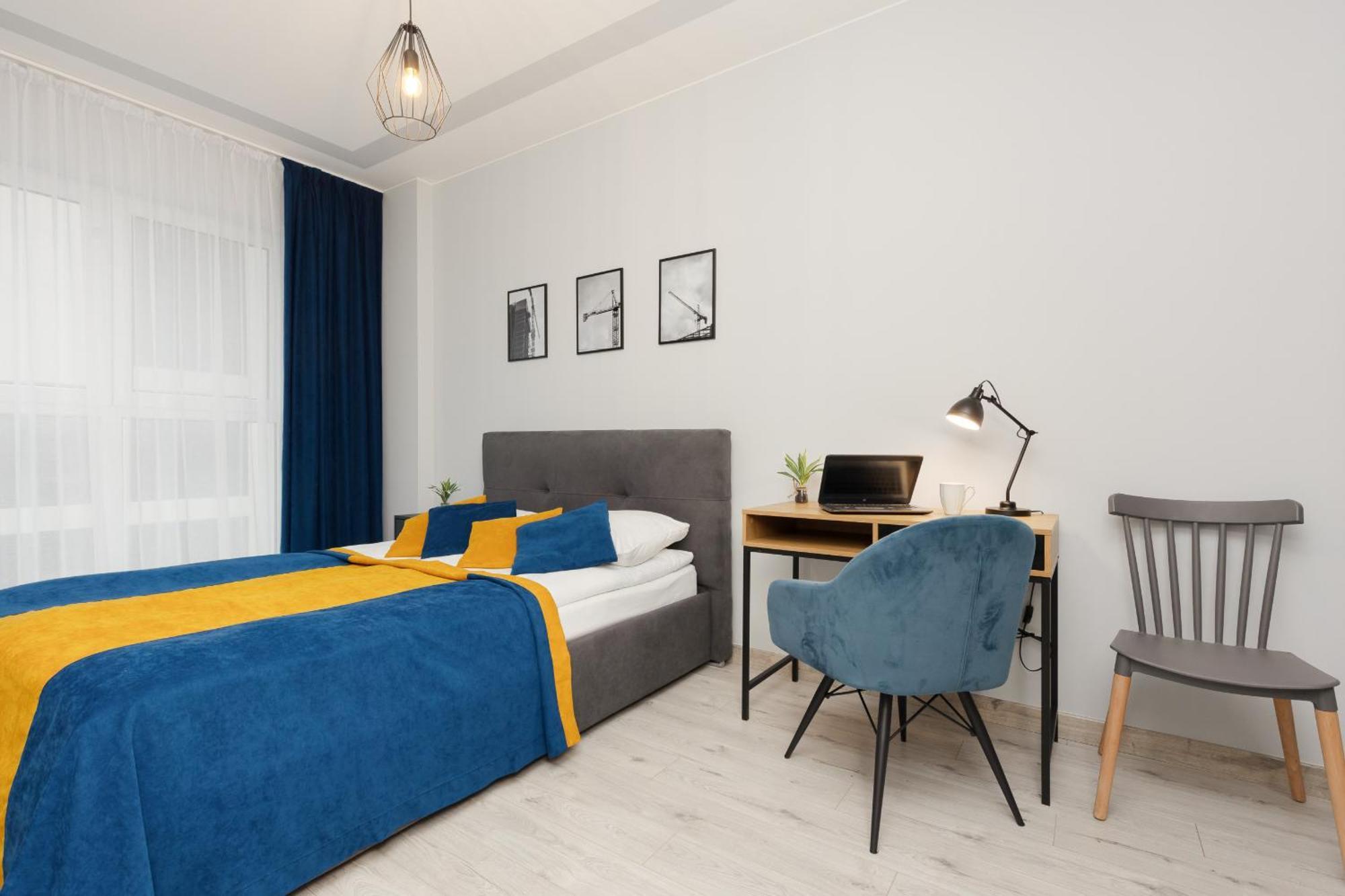 Ideal For Remote Work With Furnished Balcony And Parking By Renters Apartment *