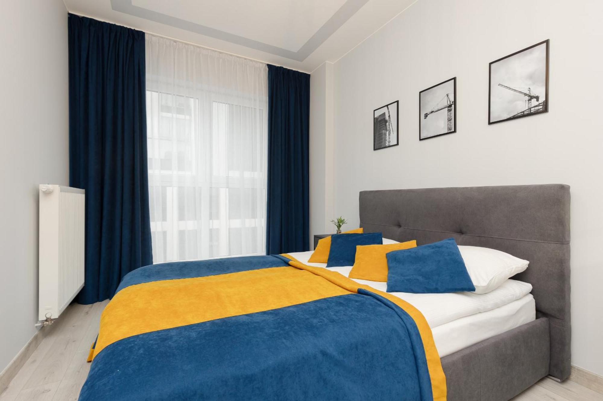 Ideal For Remote Work With Furnished Balcony And Parking By Renters Apartment