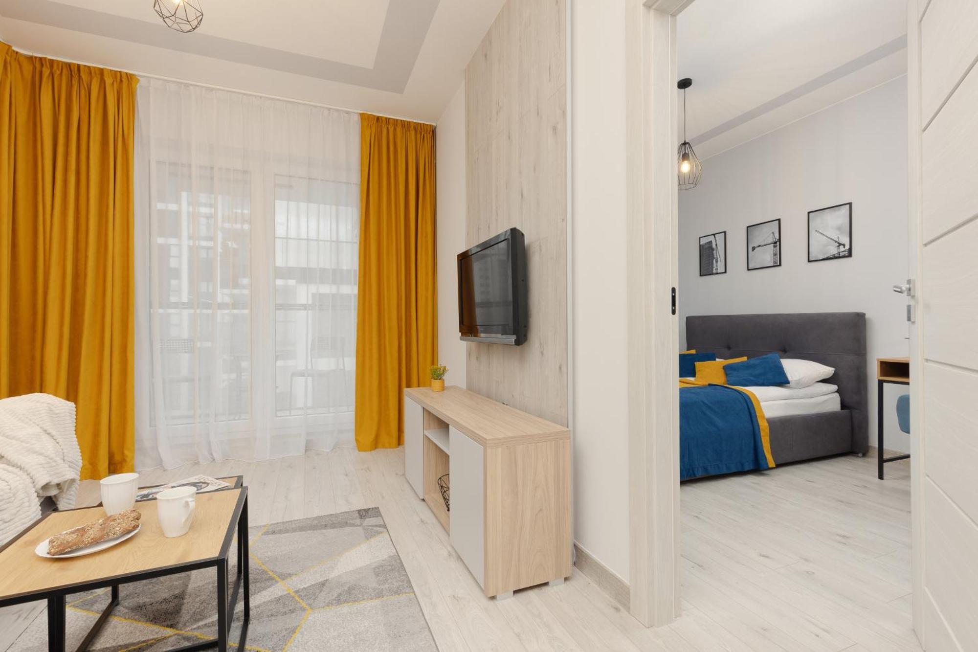 Ideal For Remote Work With Furnished Balcony And Parking By Renters Warschau